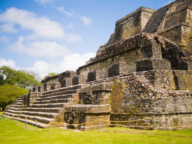 belize temple maya civilization ruins