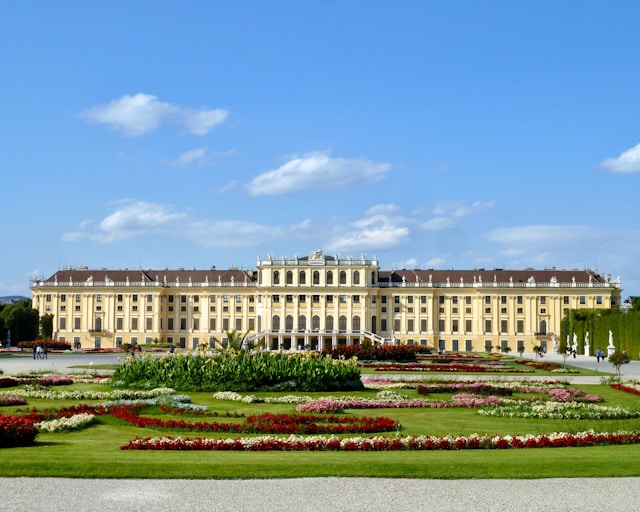 castle schoenbrunn vienna