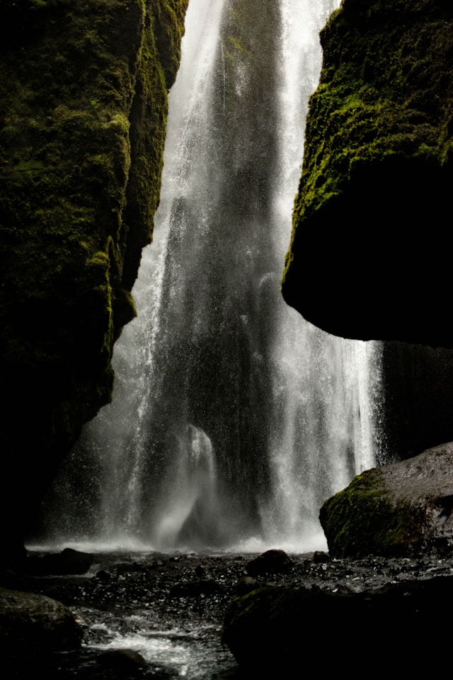 gljufrabui waterfall cave iceland