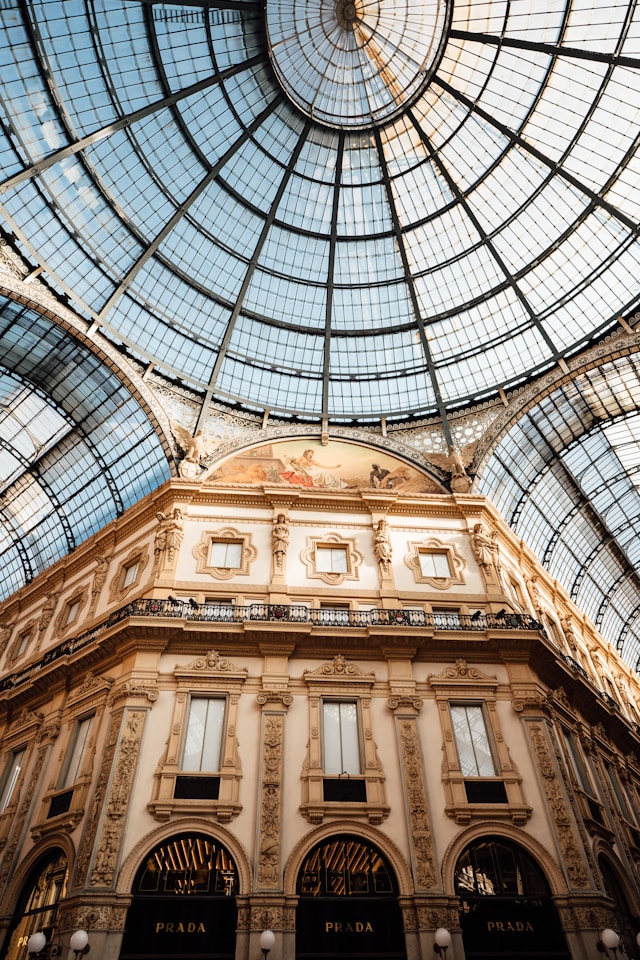 milan galeria vittorio emanuele shopping fashion