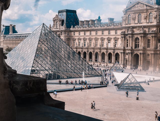 the louvre paris museum